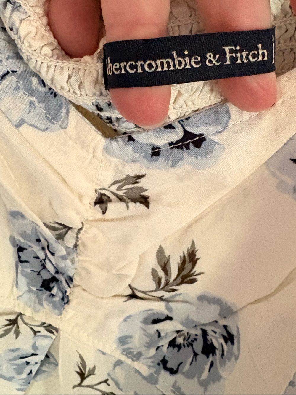 Abercrombie & Fitch Size Small Top Blue Roses Cottegecore Kawaii Fairy Cami S - Picture 8 of 8